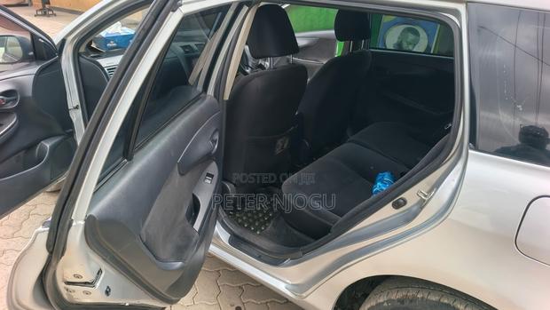 Toyota Corolla Fielder 2010 Silver