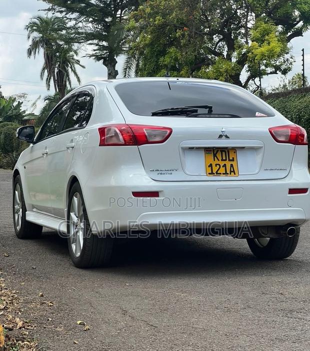 Mitsubishi Galant 2015 White