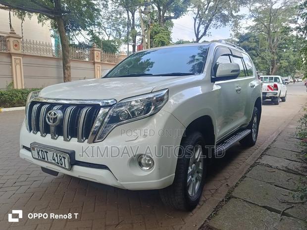 Toyota Land Cruiser Prado 2010 Off white