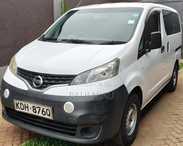 Nissan NV200 2016