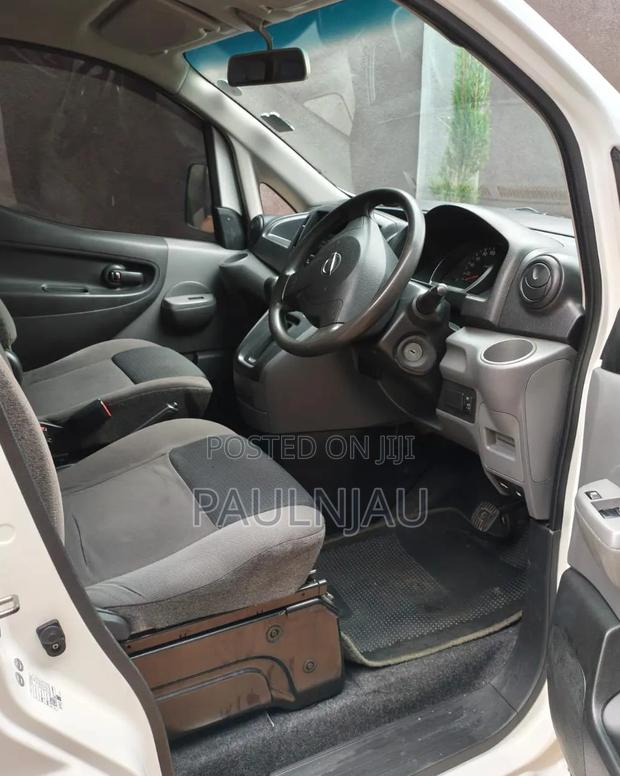 Nissan NV200 2016