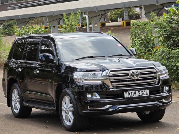 Toyota Land Cruiser 2011 Black