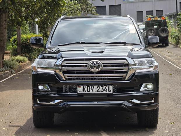 Toyota Land Cruiser 2011 Black