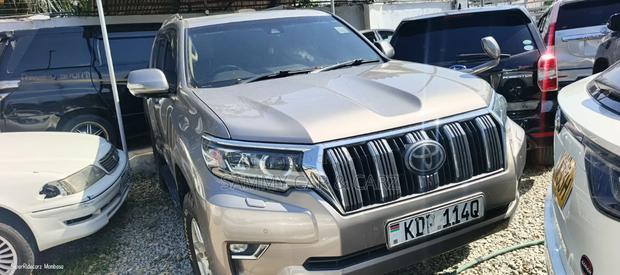 Toyota Land Cruiser Prado 2018 Gold
