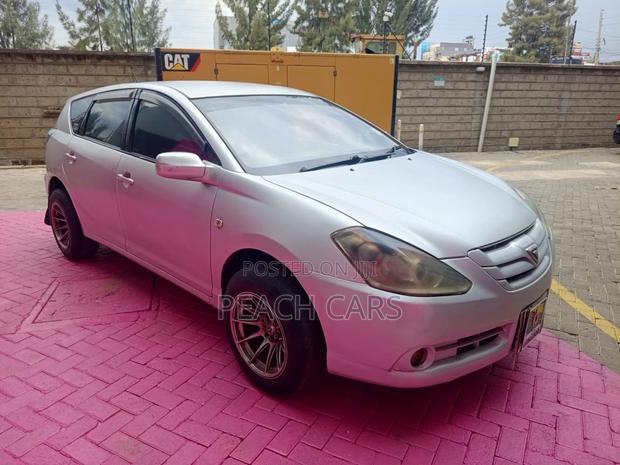 Toyota Caldina 2006 Silver