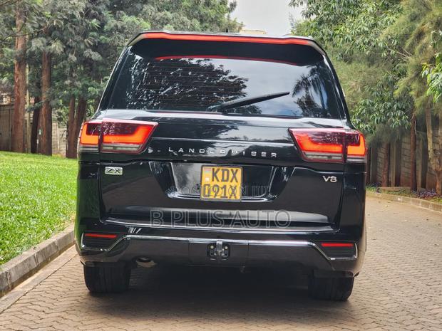 Toyota Land Cruiser 2017 Black