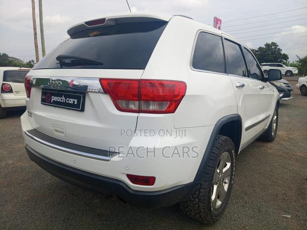 Jeep Grand Cherokee 2012 White