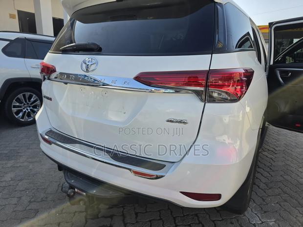 Toyota Fortuner 2019 White