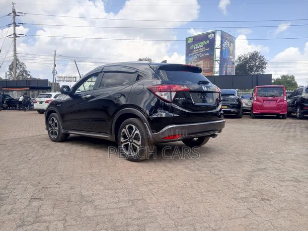 Honda Vezel 2018 Black