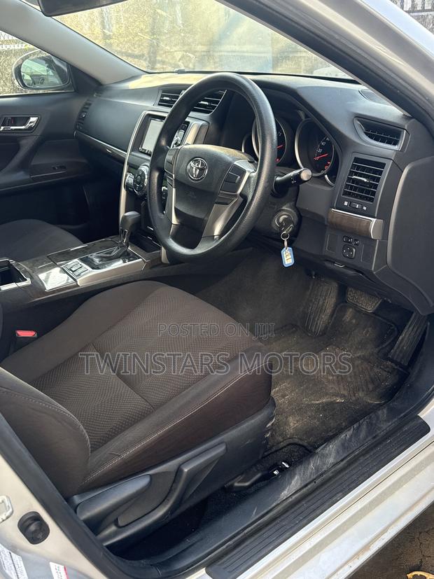 Toyota Mark X 2.5 AWD 2019 Silver