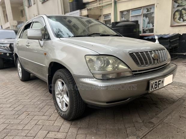 Toyota Harrier 3.0 V6 2002 Gray