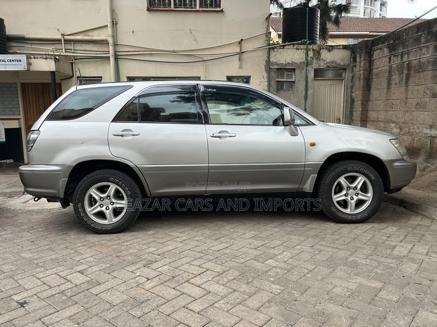 Toyota Harrier 3.0 V6 2002 Gray