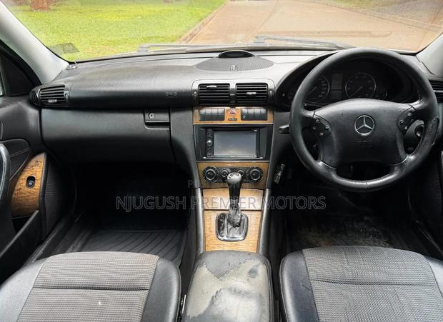Mercedes-Benz C230 2005 White