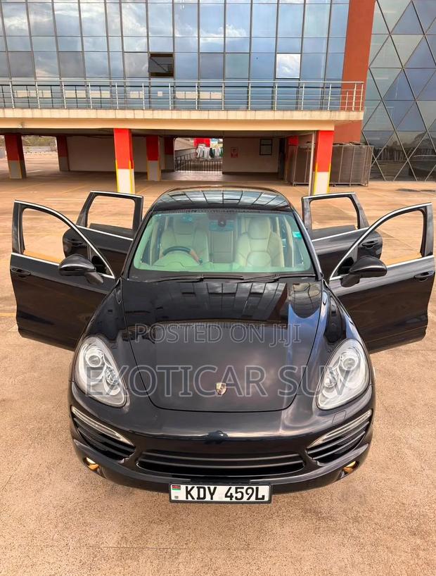 Porsche Cayenne 4dr SUV AWD (3.6L 6cyl 6M) 2014