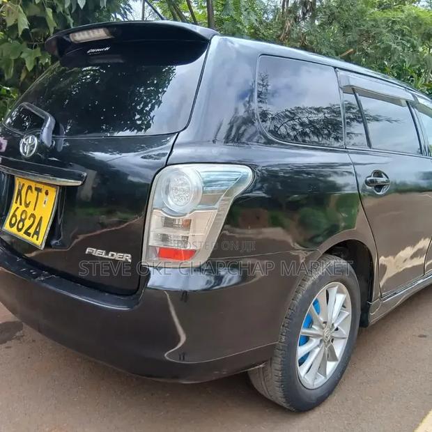 Toyota Corolla Fielder 2011 Black