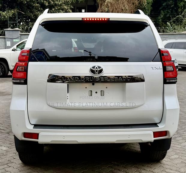 Toyota Land Cruiser Prado 2.8 2021  White 
