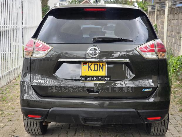 Nissan X-Trail 2017 Gray