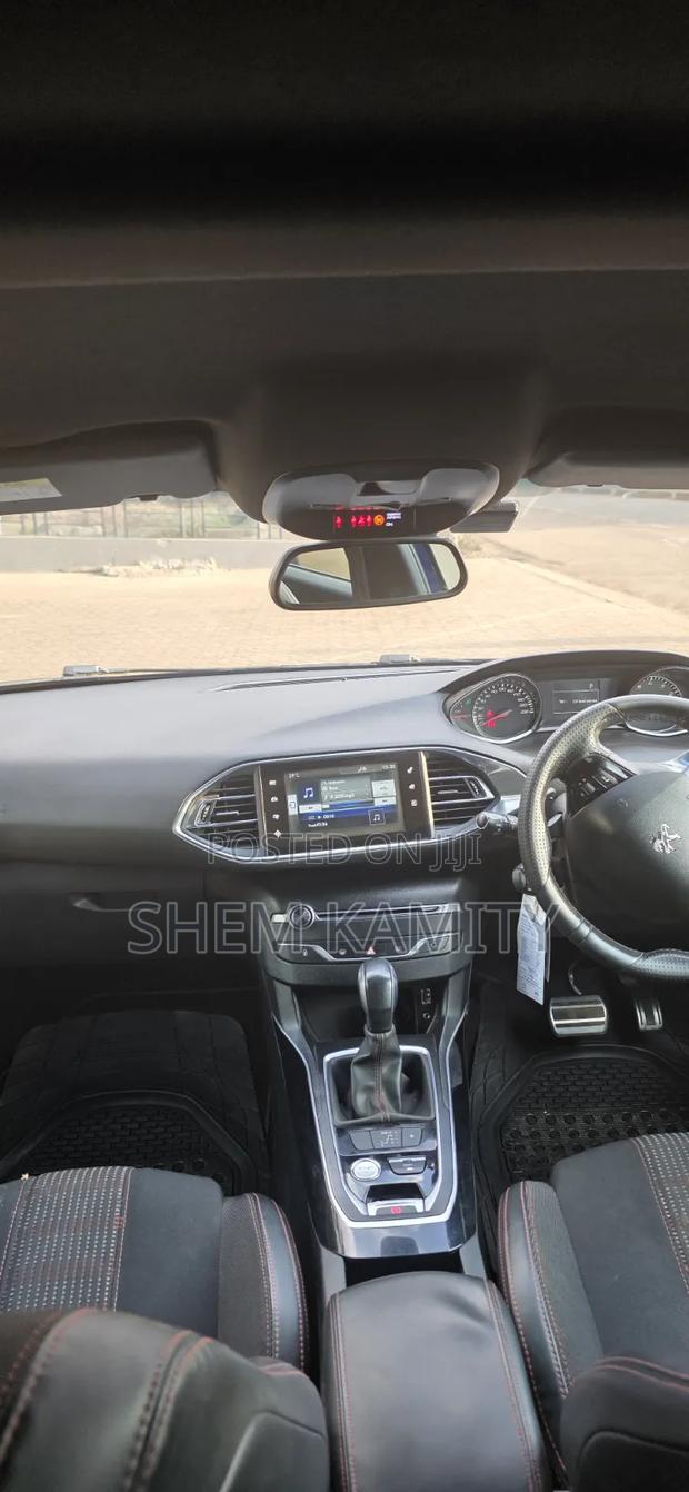 Peugeot 308 2017 Blue