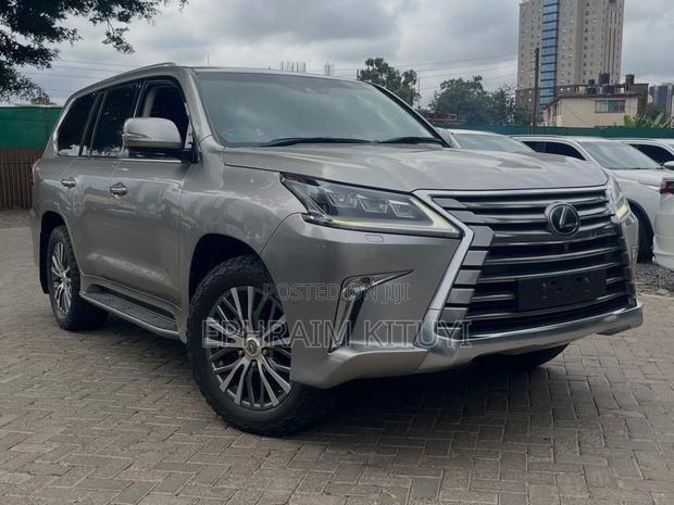 Lexus LX 2017 Silver