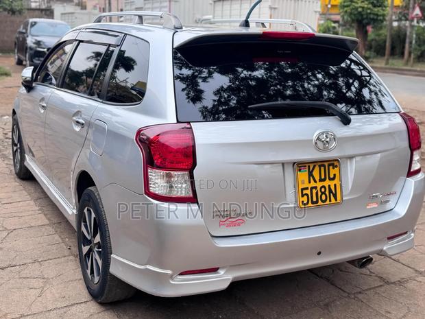 Toyota Corolla Fielder 2013 Silver