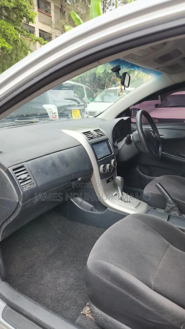 Toyota Corolla 2009 Silver