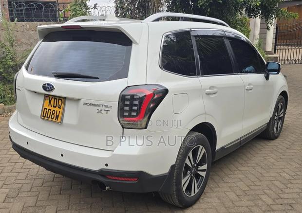 Subaru Forester 2018 White