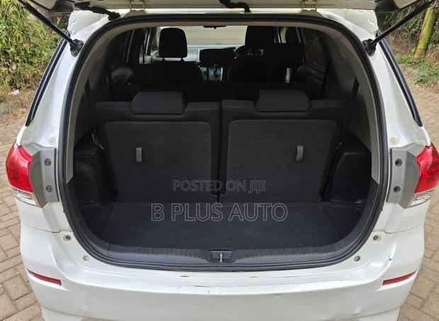 Toyota Wish 2012 White