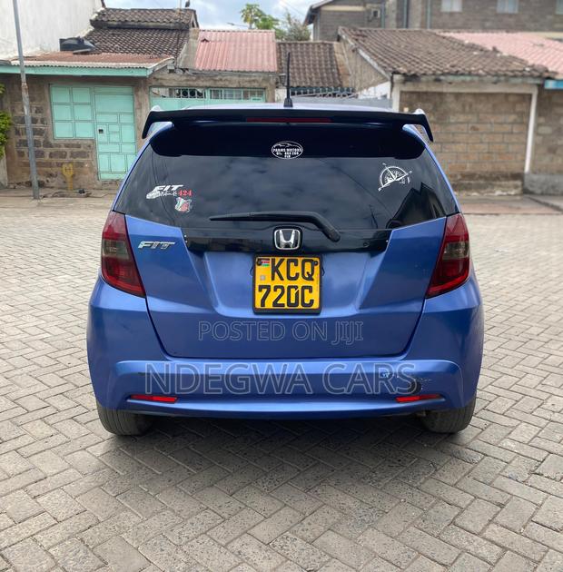 Honda Fit Automatic 2011 Blue