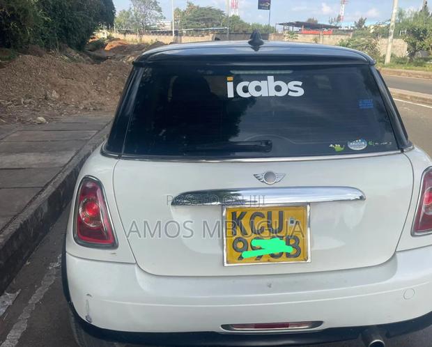 Mini Cooper 2012 White