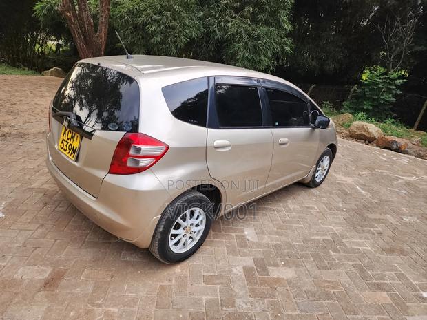 Honda Fit Automatic 2011 Beige