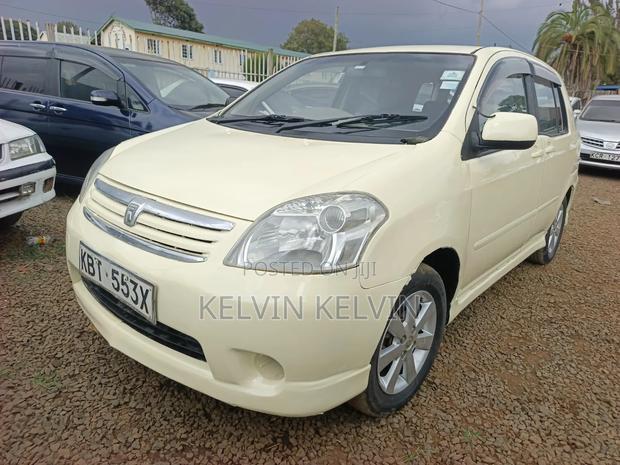 Toyota Raum 2007 Beige