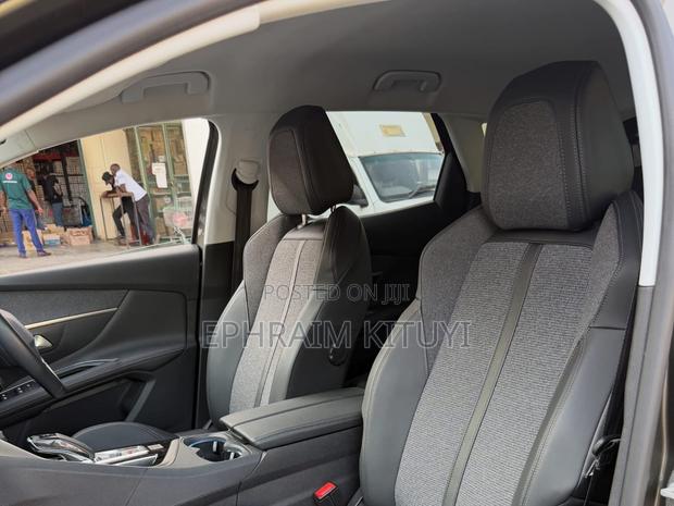 Peugeot 3008 2019 Green