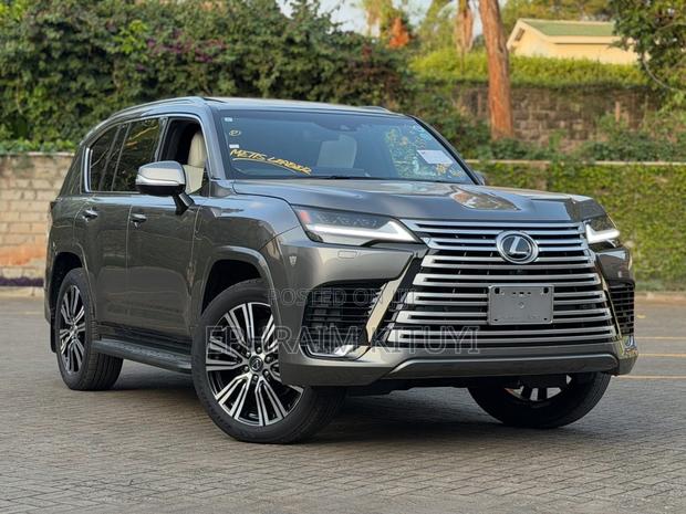 Lexus LX 2023