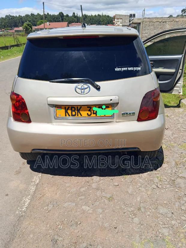 Toyota IST 2006 Silver