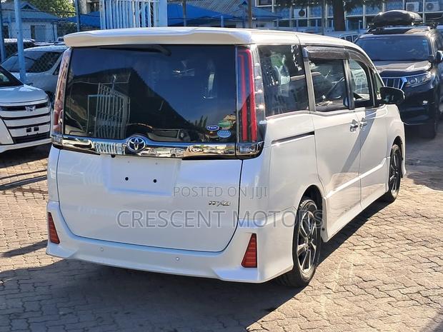 Toyota Noah 2019 Pearl