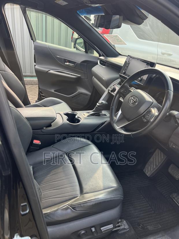 Toyota Harrier 2.0 2020 Black