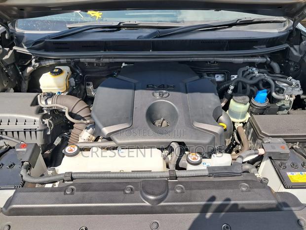 Toyota Land Cruiser Prado 2021 Gray