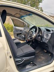 Toyota Vitz 2013 White for sale