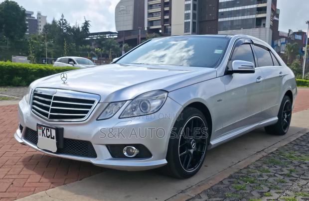 Mercedes-Benz E250 2011 Silver