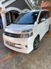 Toyota Voxy 2009 White for sale