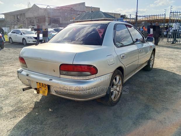 Subaru Impreza 2000 Silver