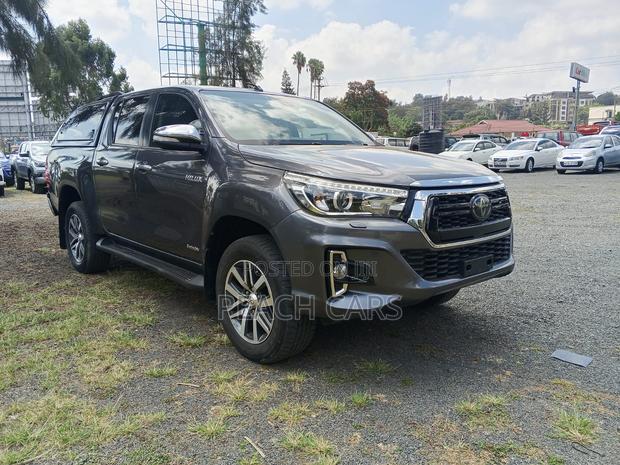 Toyota Hilux 2018 Gray