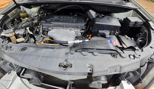 Toyota Harrier 2005