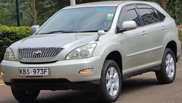 Toyota Harrier 2005