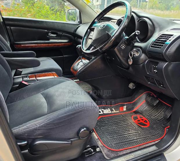 Toyota Harrier 2005