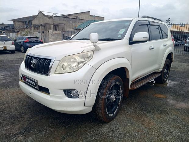 Toyota Land Cruiser Prado 2009 White