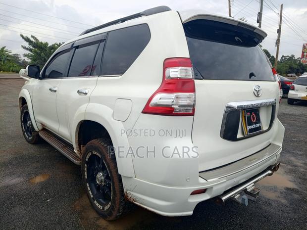 Toyota Land Cruiser Prado 2009 White