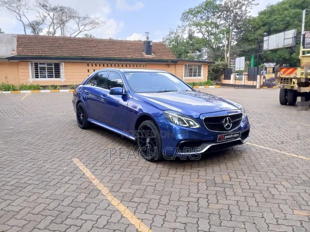 Mercedes-Benz E250 2010 Blue
