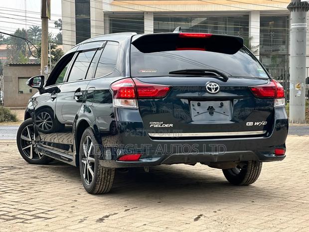 Toyota Corolla Fielder 2018 Black