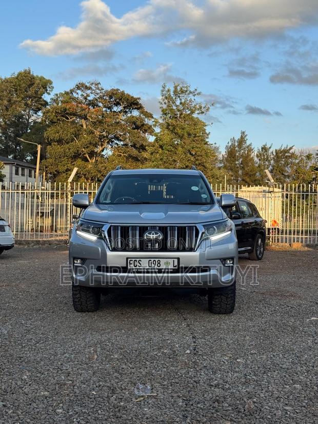 Toyota Land Cruiser Prado 2019 Silver